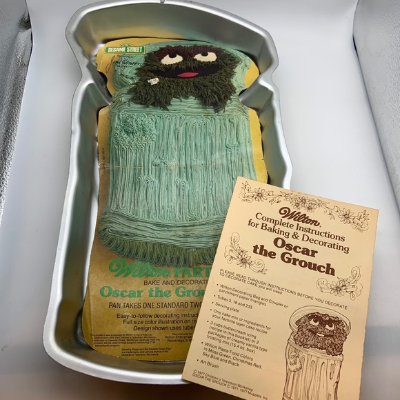 Vintage Wilton Sesame Street Character Oscar the Grouch Retro Cake Tin Pan 1977 - Picture 1 of 13